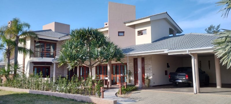Casa Alto Padrão - Venda - Laguna Internacional - Laguna - SC